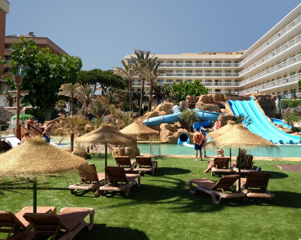 Evenia Olympic Resort โยเรตเดมาร์ ภายนอก รูปภาพ